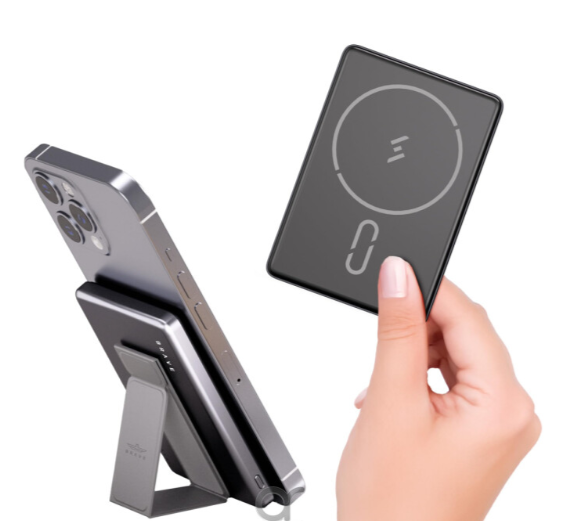  بريف - باور بانك  ألترا نحيف مغناطيسي لاسلكي طاقة مع حامل 5000mAh / 15W / يو اس بي/ رمادي